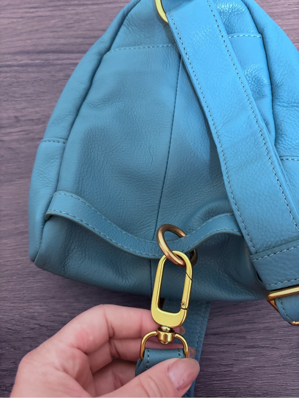 NWOT HOBO pebbled leather “Fern” sling bag in peacock blue - Picture 8 of 12